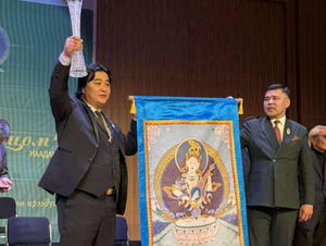 Н.Минжинсайхан “Болор цом